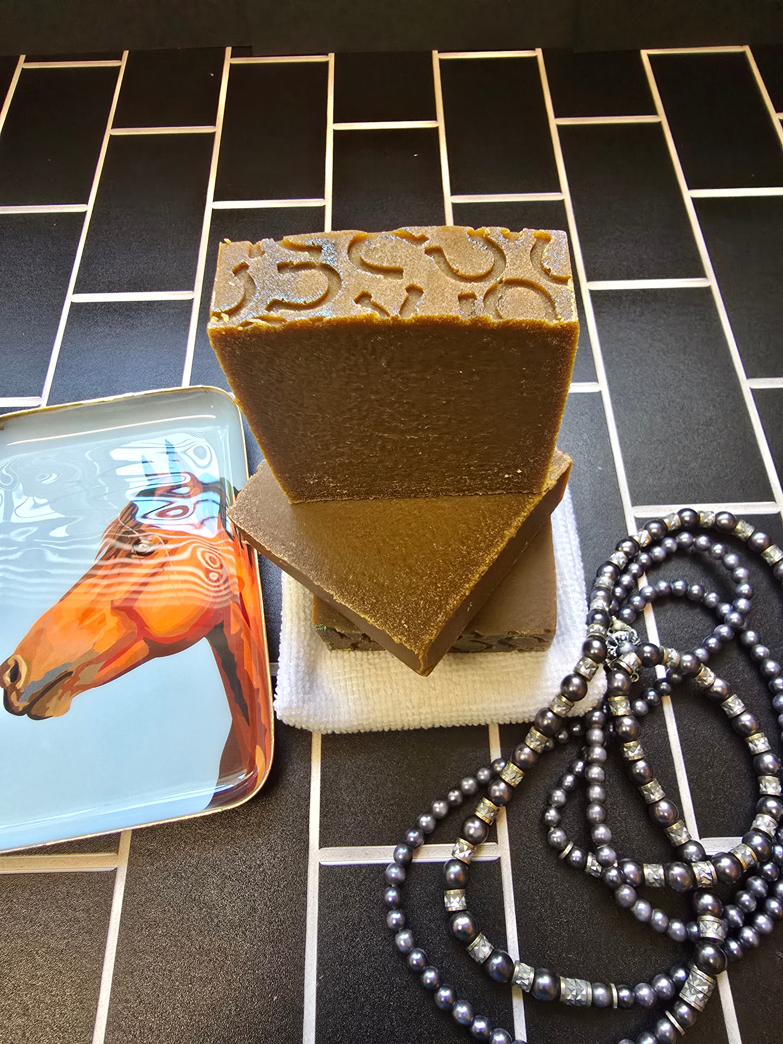 Pine Tar w Beeswax Soap