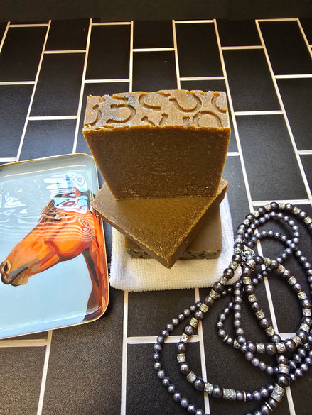 Pine Tar w Beeswax Soap